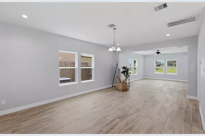 249 McDade Street, Hempstead, TX 77445 - Photo 6
