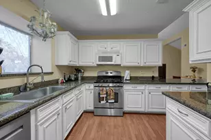 19718 Brentonridge Ln, Spring, TX 77379 - Photo 16