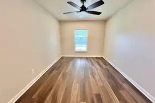 1010 15th Ave N, Texas City, TX 77590 - Photo 14