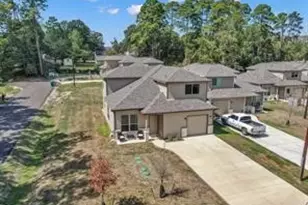710 Crystal River Rd, Conroe, TX 77316 - Photo 2