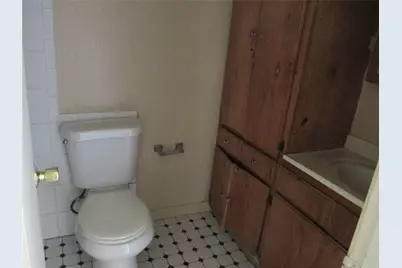 4504 Hemlock Drive, Baytown, TX 77521 - Photo 14
