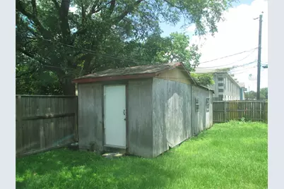 4504 Hemlock Drive, Baytown, TX 77521 - Photo 16