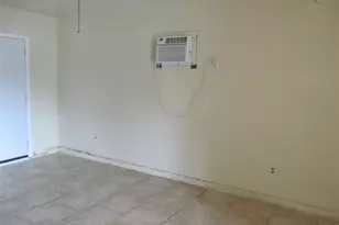 4504 Hemlock Dr, Baytown, TX 77521 - Photo 12