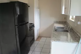 4504 Hemlock Dr, Baytown, TX 77521 - Photo 2
