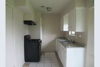 4504 Hemlock Drive, Baytown, TX 77521 - Photo 4