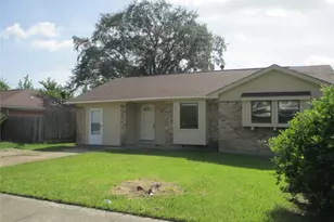 4504 Hemlock Dr, Baytown, TX 77521 - Photo 1