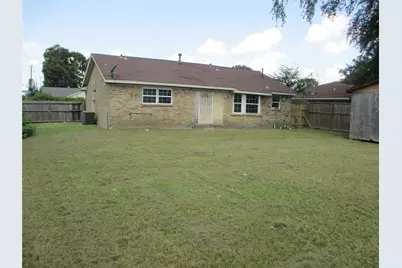 4504 Hemlock Drive, Baytown, TX 77521 - Photo 32
