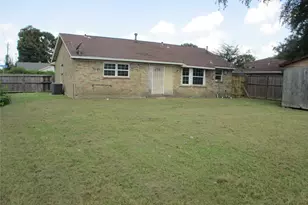 4504 Hemlock Dr, Baytown, TX 77521 - Photo 32