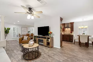 5658 Cartagena St, Houston, TX 77035 - Photo 8