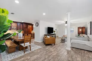 5658 Cartagena St, Houston, TX 77035 - Photo 4