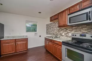 7521 Bauman Rd, Houston, TX 77022 - Photo 4