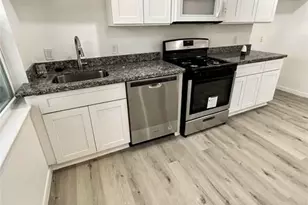 408 Commanche Rd, Conroe, TX 77316 - Photo 6