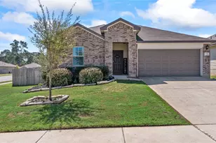 128 Barton Creek Dr, Huntsville, TX 77340 - Photo 2