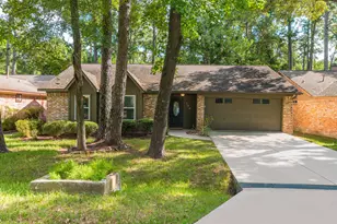 106 N Woodstock Cir Dr, The Woodlands, TX 77381 - Photo 1