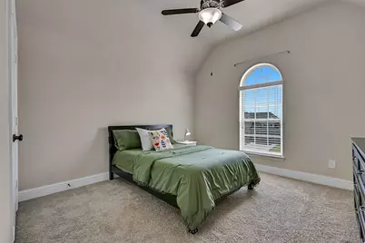 1645 Longwood Glen Lane, Friendswood, TX 77546 - Photo 28