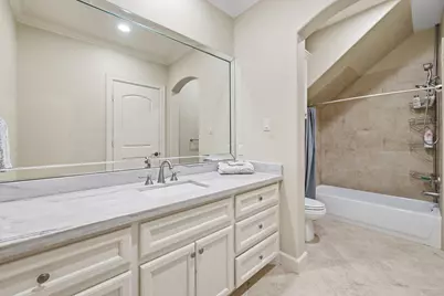 15426 Oyster Creek Lane, Sugar Land, TX 77478 - Photo 34