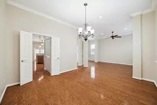 5629 Dolores Pl Ln, Houston, TX 77057 - Photo 12