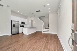 726 Strawberry Pines Ct, Houston, TX 77009 - Photo 8