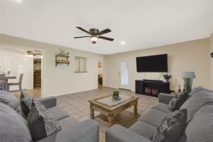 12823 Sandy Hook Dr, Houston, TX 77089 - Photo 10