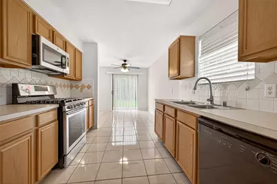 8839 Aspen Meadow Drive, Houston, TX 77071 - Photo 14