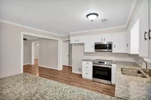 10863 Autumn Ln, Cleveland, TX 77328 - Photo 8