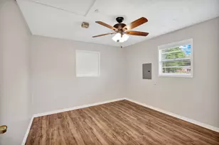 10863 Autumn Ln, Cleveland, TX 77328 - Photo 18