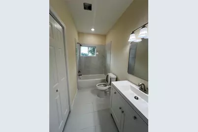 3516 Sparrow Street, Houston, TX 77051 - Photo 8