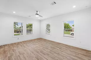 4358 Larkspur St, Houston, TX 77051 - Photo 8