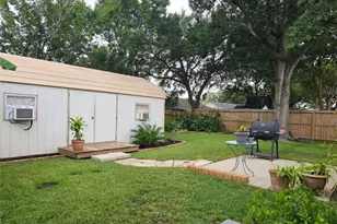 304 Cherry Ct, La Porte, TX 77571 - Photo 14