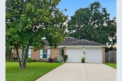 304 Cherry Court, La Porte, TX 77571 - Photo 1