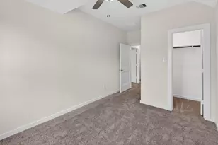 9121 Highland Northern Wy, Houston, TX 77088 - Photo 18