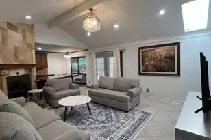 5 Deerfoot Ct, The Woodlands, TX 77380 - Photo 4