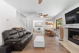 10 Holly Tree Ln, Spring, TX 77373 - Photo 8