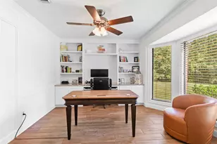 10 Holly Tree Ln, Spring, TX 77373 - Photo 16