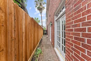 2222 Nantucket Dr, Houston, TX 77057 - Photo 32