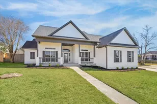 5437 Edgewater Ct, Willis, TX 77318 - Photo 1