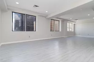 914 Main St, Houston, TX 77002 - Photo 2