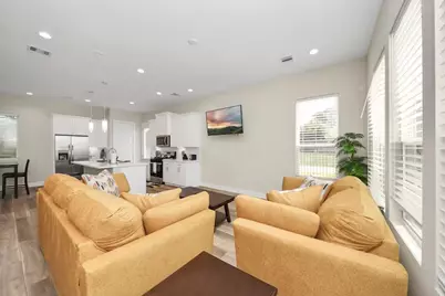 5935 Beall Street #D, Houston, TX 77091 - Photo 4