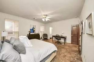 825 Rosine St, Houston, TX 77019 - Photo 4