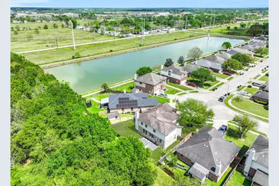 1020 Jefferson Street, Alvin, TX 77511 - Photo 2