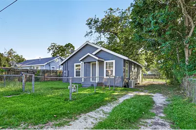 503 N Orange Street, Sweeny, TX 77480 - Photo 1