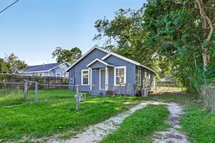 503 N Orange St, Sweeny, TX 77480 - Photo 1