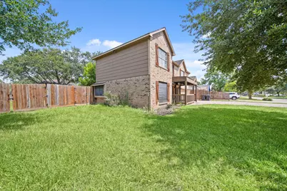 4800 Heathrow, Alvin, TX 77511 - Photo 8