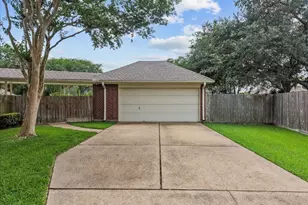 3010 Peekskill Ct, Pearland, TX 77584 - Photo 4