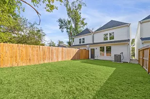 980 Randolph St, Houston, TX 77088 - Photo 2