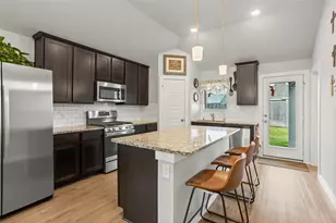 1185 Cavalry Jct Dr, Alvin, TX 77511 - Photo 4