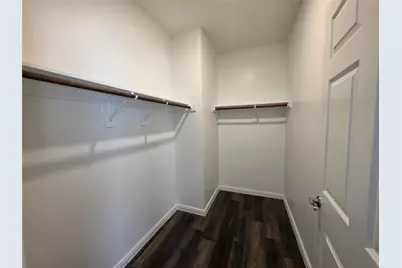 6119 Lacey Oak Drive, Hitchcock, TX 77563 - Photo 10