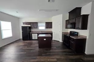 6119 Lacey Oak Dr, Hitchcock, TX 77563 - Photo 4