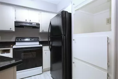 2626 Holly Hall Street #511, Houston, TX 77054 - Photo 12