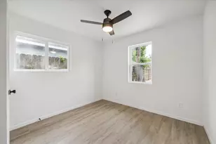 306 E 40th 1/2 St, Houston, TX 77018 - Photo 4
